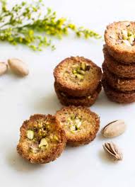 Shop professional quality on meilleurduchef.com. Pistachio Financiers Pistachio Almond Cakes Mon Petit Four