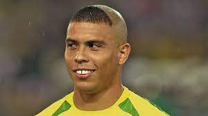 es war schrecklich der wahre grund fur ronaldos legendare frisur von 2002 goal com