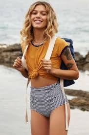 Kadin Mayo Bikini Panosundaki Pin
