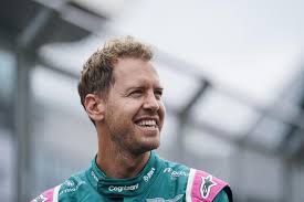 Born 3 july 1987) is a german racing driver who competes in formula one for aston martin, having previously driven for bmw sauber, toro rosso, red bull and ferrari.vettel has won four world drivers' championship titles which he won consecutively from 2010 to 2013.the sport's youngest world champion, as of 2020, vettel. Sebastian Vettel Verzuckt Fans Mit Ungewohnlicher Aktion In Silverstone Rennen Watson