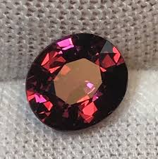 1 7 Ct Vvs Chromium Coloured Pyrope Garnet Gemstones Gemstonesfromgemrockauctions Com Gemstonejewellery Gemstones Pyrope Garnet Gems And Minerals