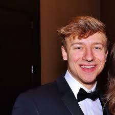 Kyle Carrera (@KyleCarrera)