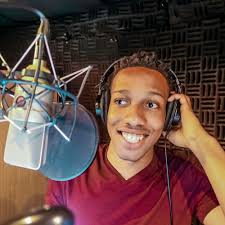 Hire Voiceover Actors in NYC