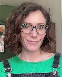 Julie Embrey's Instagram, Twitter & Facebook