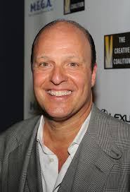 Jeremy Renner interpretará a Rocky Marciano en una nueva película