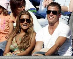 Rafael van der vaart ist ein ehemaliger fußballspieler aus нидерланды, (* 11 февр. Fussballer Frauen Sylvie Van Der Vaart Ist Schwanger Der Spiegel