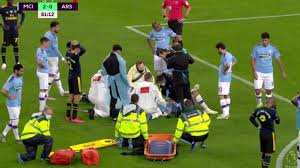 City goalkeeper ederson rushed off his line and collided with the. Ederson Arrollo Sin Querer A Eric Garcia Y Se Fue Inconsciente Del Campo