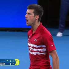Stefanos tsitsipas is the first teenager who has beaten four top ten players in a row and i thought it was high time to post an update on stefanos tsitsipas tennis racquet. Atp Cup Stefanos Tsitsipas Schlagt Vater Apostolos Mit Dem Rackett Watson