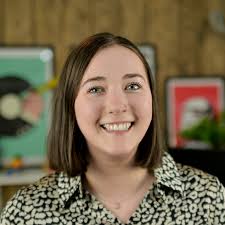 Molly Whetstone's Instagram, Twitter & Facebook