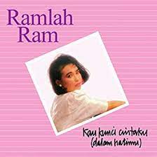 Jeling jeling kau menjeling senyumanmu menggoda lama lama dalam diam aku jatuh cinta. Diam Diam Jatuh Cinta By Ramlah Ram On Amazon Music Amazon Com