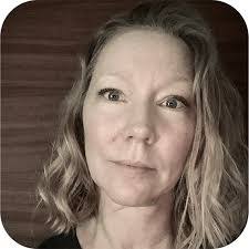 Denise Burnside's Instagram, Twitter & Facebook