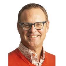 Darin Lynch's Instagram, Twitter & Facebook