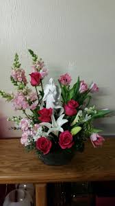 Funeral Work At Sisters Flower Haus Too Floral Arrangements Floral Wreath Floral