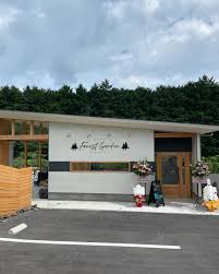 フォレストガーデン菰野🌲 | Forest Garden KOMONO 🌲 2024/09/16 本日より通常営業 ・モーニング ・ランチ ・カフェ  の他に ・ドッグガーデンもあるので、 みんなで遊びに来てくださいね🐕 #菰野カフェ #フォレストガーデン菰野 #菰野ランチ #ドッグガーデン  #テラス席 ...