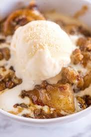 Pour the ice cream base into a bowl and allow to cool for about 20 minutes; Banana Crumble Banana Crumble Banana Dessert Recipes Banana Recipes
