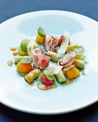 Gnocchis D Anne Sophie Pic Pour 4 Personnes Recettes Elle A Table Recette Recette Gnocchi Recettes De Cuisine Gnocchis