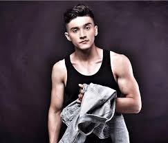 Evelin nada anjani disebut dekat dengan adik miller khan. Profil Terlengkap Isa Khan Masa Kecil Dan Keluarga Agama Pekerjaan Perjalanan Karier Usia Kisah Cinta Dengan Evelyn Akun Instagram Hingga Foto Dan Gambar Terbarunya Dont Sad