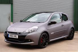 Yeni clio, dinamik hatları ve dikkat çeken detaylarıyla daha ilk bakışta sizi cezbediyor. Renault Sport Clio 200 Raider Spotted Pistonheads Uk