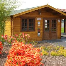 Das Gartenhaus Hawaii Hat Ein Mass Von 500 X 500 Cm Und Hat Eine Wandstarke Von 45 Mm Es Eignet Sich Ideal Als Sitzecke Garten Design Gartenhaus Partyhutte