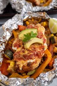 Entdecke rezepte, einrichtungsideen, stilinterpretationen und andere ideen zum ausprobieren. Mexican Chicken Foil Packets Wine A Little Cook A Lot