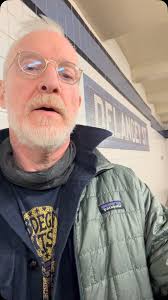 Chris Barron Solo Shows A jaunty evening of repartee, guitar playing,  singing, and song. DEC 15 FRI Iridium @ 8:30pm New York City DEC 16 SAT The  SunnyBrook Ballroom @ 7:00pm Pottstown,