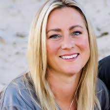 Stacy Linder's Instagram, Twitter & Facebook