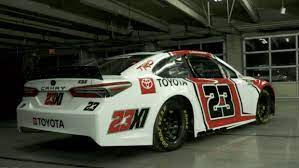 Wallace had found a noose in his garage after nascar banned the confederate flag at its events. Nascar Stars Unveil New Car For Michael Jordan S Racing Team Wway Tv