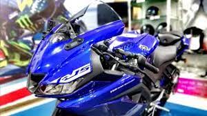 1,57,677 with a 199.5 cc 6 speed manual engine, giving a mileage of 35 kmpl and weighing 166 kg. Yamaha R15 V3 Bs6 2020 Walkaround Review 2020 Yamaha R15 V3 Bs6 Racing Blue Dual Abs Youtube