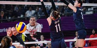 Passing atas merupakan suatu upaya yang dilakukan oleh seorang pemain untuk memperlihatkan. Variasi Keterampilan Gerak Permainan Bola Voli Halaman All Kompas Com