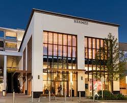 River Oaks District Luxury Boutiques In Houston Leasing Info City Guide City Building Exterior