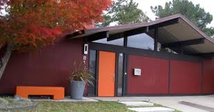 Oakland Hills Eichler Homes Eichlers For Sale In Oakland California Eichler Homes Modern House Exterior Mid Century Modern Door