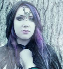 Alexandra Lyons (@MissLyons22)