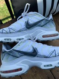 Nike Air Max Plus La Requin White And Grey In 2020 Nike Air Max Plus Air Max Plus Nike Air Max