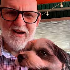 Mi nombre es Kim, vivo cerca de ti. ¿Me aceptas? 🥺