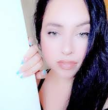 Barbara Loza's Instagram, Twitter & Facebook