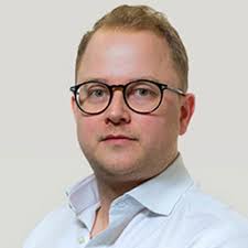 Bridging private equity and hedge funds