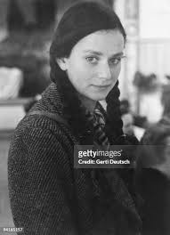 1.178 foto e immagini ad alta risoluzione di Girls Names