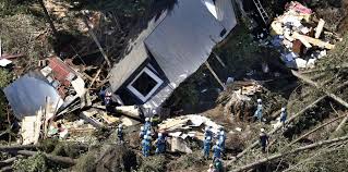 El sismo más mortal de los últimos años fue el ocurrido el 11 de marzo de 2011, cuando un terremoto de magnitud 9,0 ocurrido en el océano generó una ola de tsunami que dejó miles de muertos. Fotos El Terremoto De Japon En Imagenes Internacional El Pais