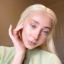 🖤 ella winters 🕷 (@spookysnowflake)