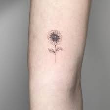 Löwenzahn ist eine mehrjährige und widerstandsfähige pflanze, die in unserer region weit verbreitet ist. Rose A Line Tattoo Sabrina Home Facebook