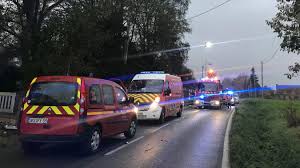 Cette arrestation a été opérée en un « temps record », indique la gendarmerie nationale dans un communiqué, publié mardi soir et ce à après la diffusion sur les réseaux sociaux, d'une vidéo montrant un véhicule de la marque skoda perturber le trajet d'un véhicule de la marque marutti. Un Blesse Grave Dans Un Accident De La Route Ce Matin Entre Wambrechies Et Verlinghem