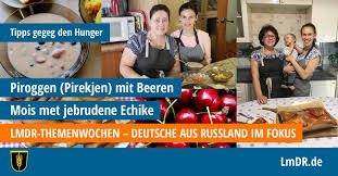 Strudel mit weißkohl | dampfnudeln rezept | zuschauerwunsch heute machen wir russische strudel / dampfnudeln.ich hatte ja gefragt was ich für euch kochen soll. Gebrentemelsupp Twoiback Lewerwoscht Riwelkuchen Strudel Lmdr