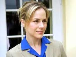 Who thinks Deb has become much hotter over the years? : r/Dexter