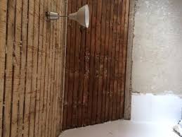 Das deckenpaneele verlegen gehört nicht der vergangenheit an und gilt überhaupt nicht als altmodisch oder als nur für öffentliche gebäude geeignet. Dachschrage Decke Verkleiden Badezimmer