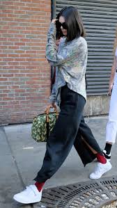 Kendall took to the catwalk for a cool 13 fashion shows this past september, and since then, she's been busy landing campaigns, shoots, and even her own. Kendall Jenner Has A Cool New Street Style Look Just In Time For Fashion Week Vogue
