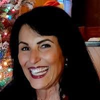 Laura Cusick's Instagram, Twitter & Facebook