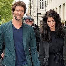 The masked dancer's howard donald, 53, showed off his incredible flexibility after being revealed as zip. Take That S Howard Donald Secretly Marries Girlfriend Katie Halil Ok Magazine