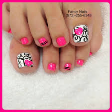 Black And White Striped Toe Nails Black And White Damask Swirls With Pink Heart Toe Nail Design Love Getting This The Next Time I Get My Toes Done Will Probably Do Coordinat Pretty Toe Nails