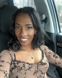 Happy birthday to you sister 🍰👋🙏🕊️🧁🍷🥳💫🌞🎀🎁🎉💐🎊🎂🪅