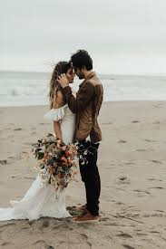Romantic Northern California Beach Elopement Image By Michelle Larmand Photography Beach Wedding Photos Beach Elopement Beautiful Beach Wedding